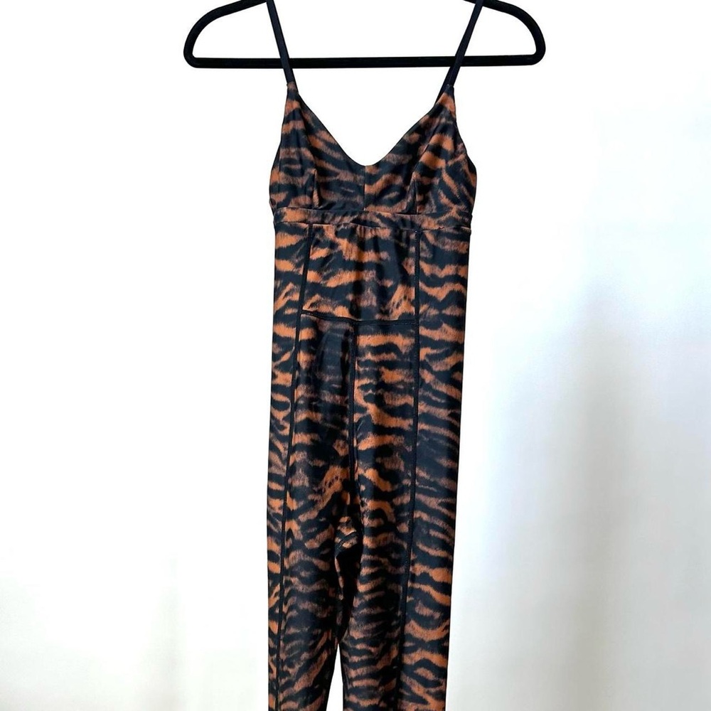 THE UPSIDE SEXY ONE PIECE CATSUIT TIGER PRINT STRETCHY JUMPSUIT - US 2 XXS